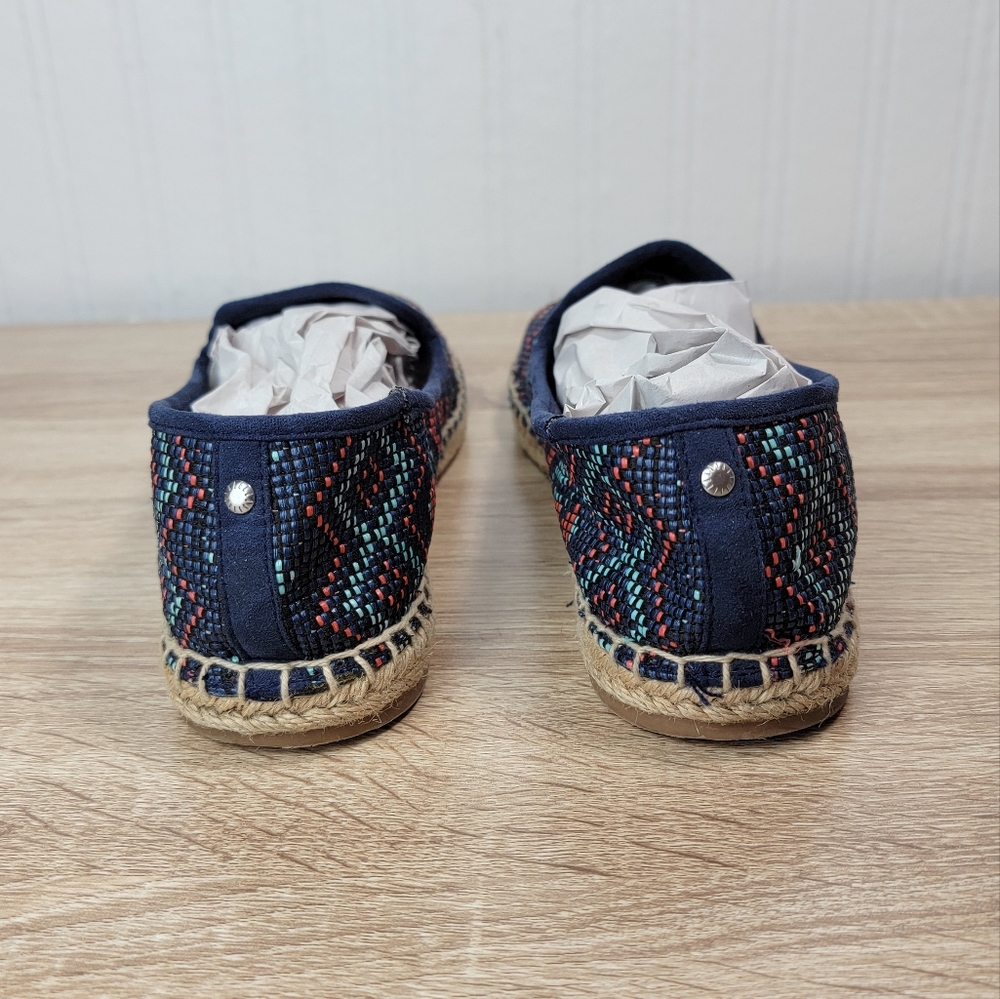 G.H. Bass & Co Jenna Slip on Shoes Navy blue teal coral Aztec design size 10 - Picture 5 of 7